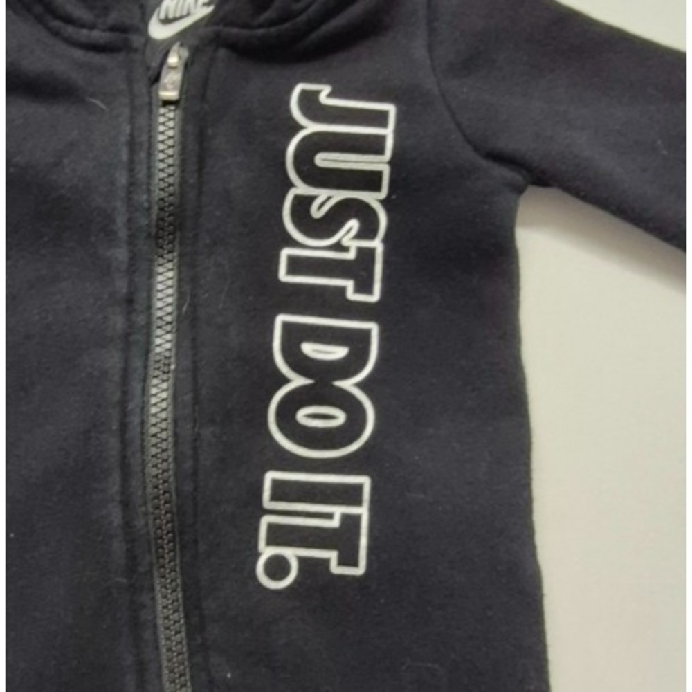 Nike baby "Just Do it" black one piece‎ hoodie full zip coverall sz. 12 months - Picture 3 of 12